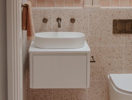 Linear Vanity custom bathroom cabinet for storage